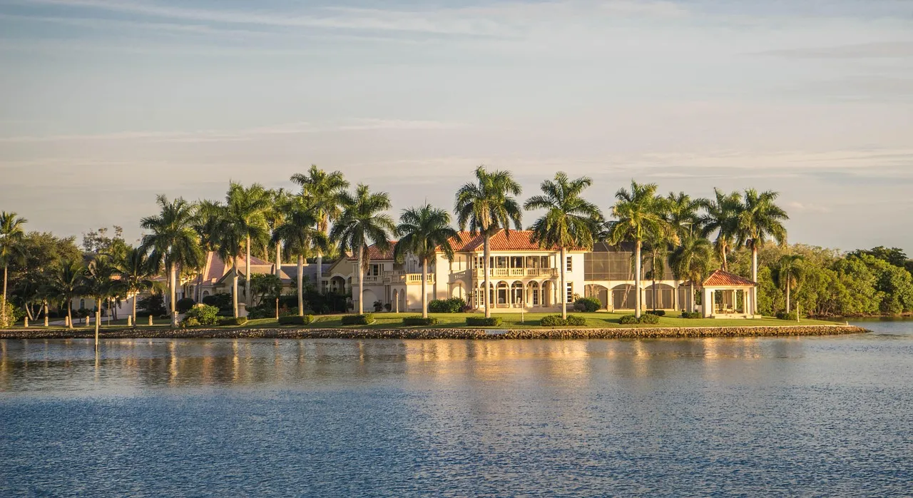 Comparing Value Resorts in Florida